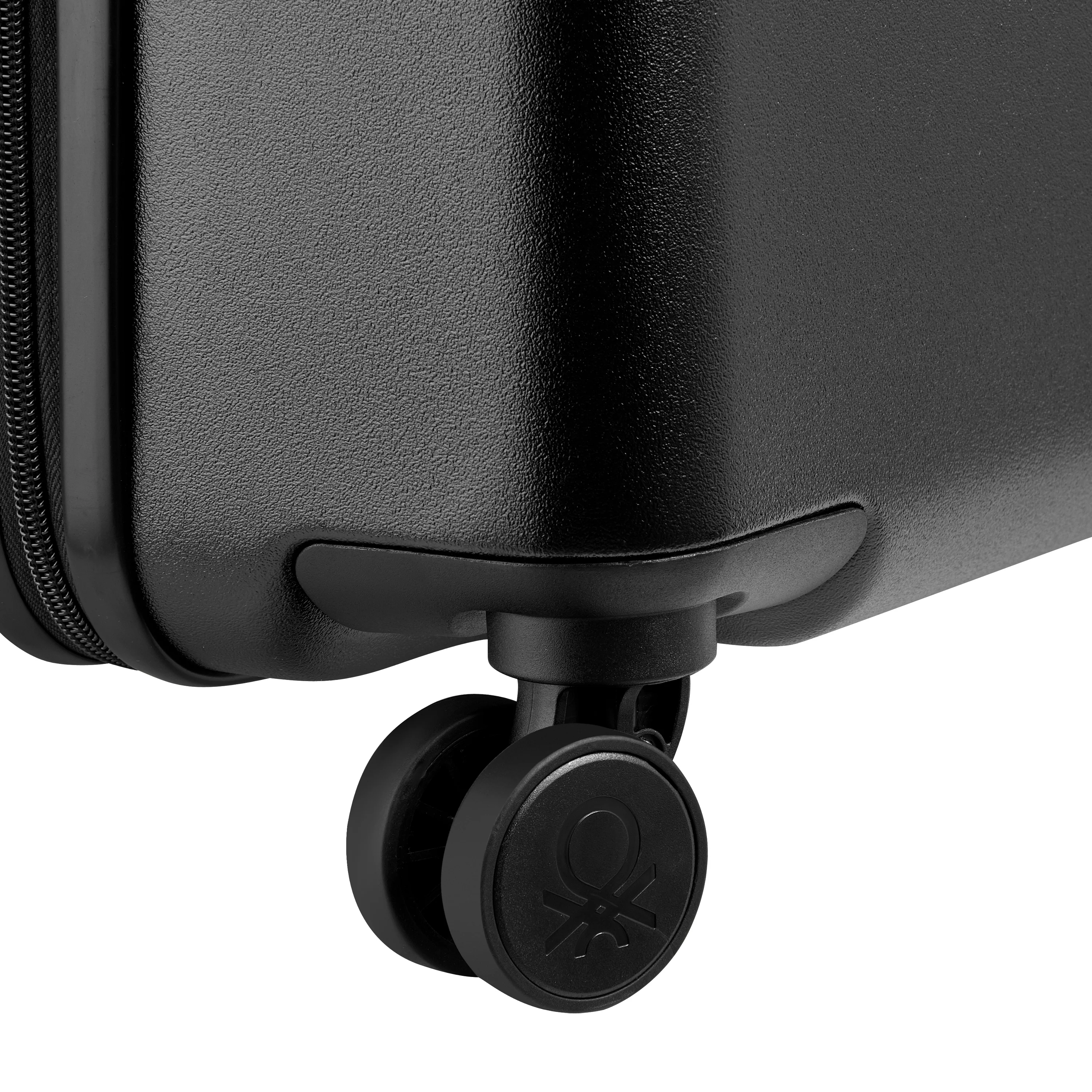 UCB HARDSIDE - M (66CM) - Image 20